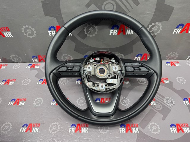 Рулевое колесо Toyota Yaris CROSS