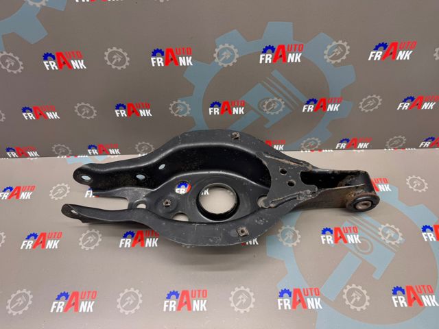Балансир задний нижний, левый 4873030140 TOYOTA
