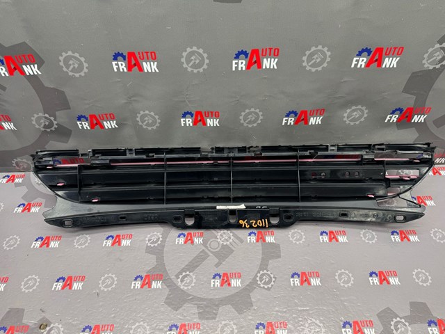 BMW 51117317264 Решетка радиатора в наличии Черкассы