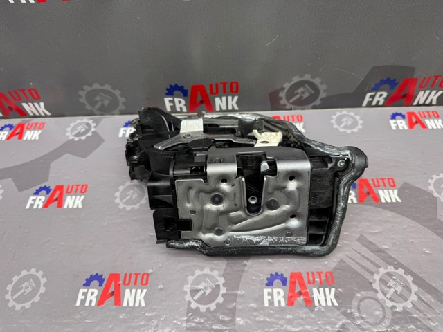 Замок задней двери, правой 51227477690 BMW