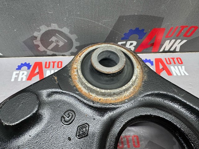 545056711R RENAULT Рычаг задней подвески нижний левый купить в Запорожье