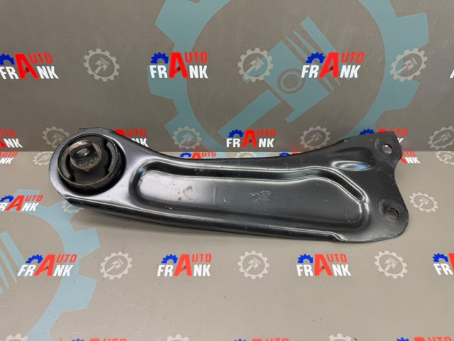 Рычаг/тяга задней подвески продольный нижний, левый 55270AT000 HYUNDAI