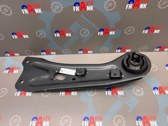 Рычаг/тяга задней подвески продольный нижний, левый 55270G4AA0 HYUNDAI