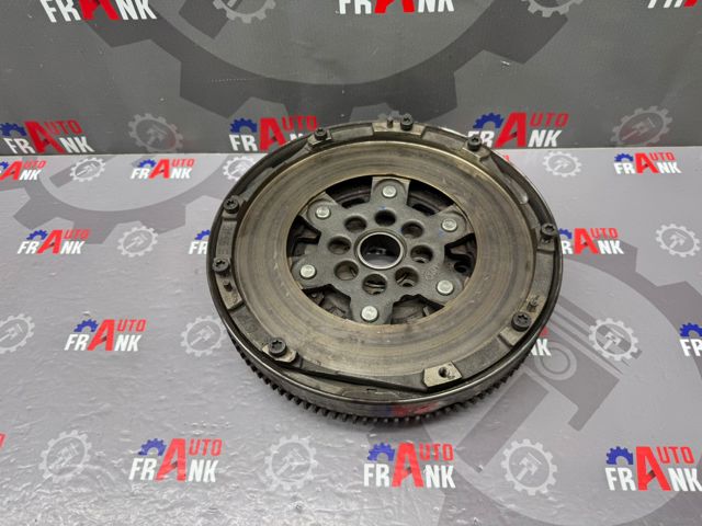 Маховик двигателя 55565842 OPEL