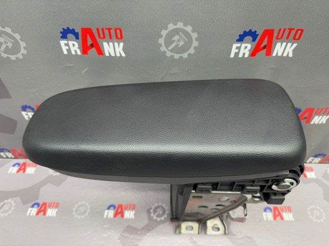58905K0020C1 TOYOTA Крышка подлокотника купить в Ужгород