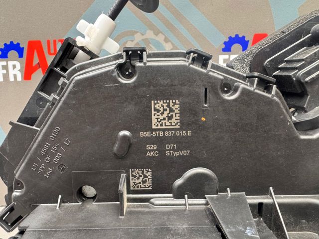 5TB837015E VAG Замок двери передней левой купить в Николаев