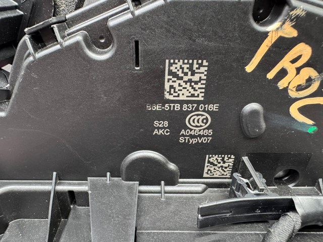 VAG 5TB837016E Замок двери передней правой в наличии Винница