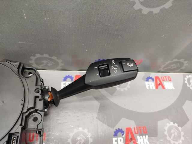 61319251135 BMW Переключатель подрулевой, центральная часть купить в Черкассы