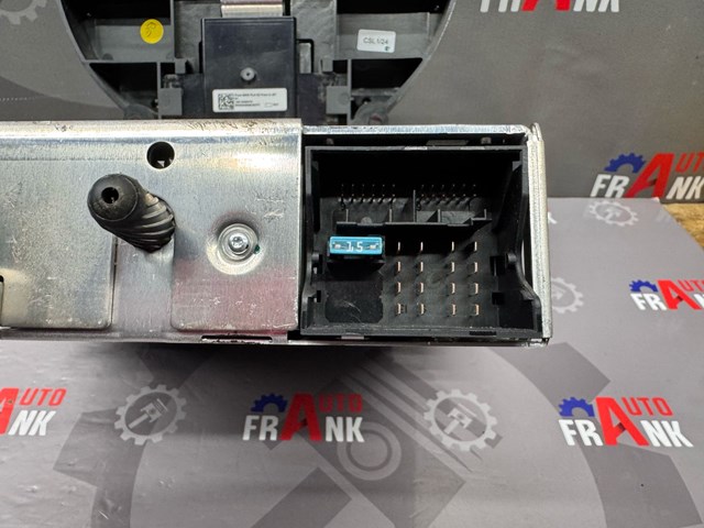 BMW 65123456870 Магнитола (радио AM/FM) в наличии Сумы