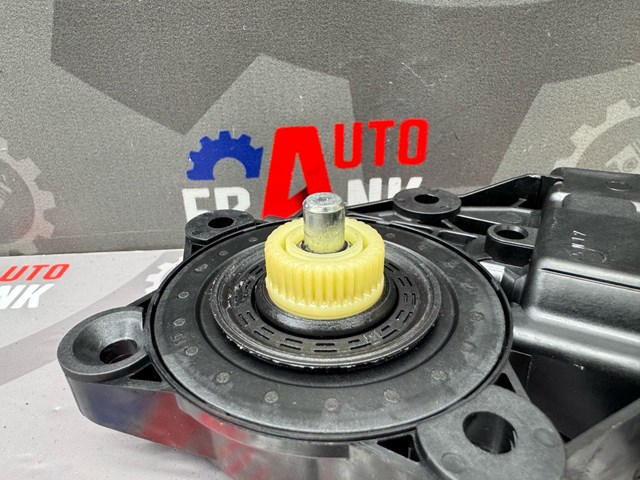 67622757044 BMW Мотор стеклоподъемника двери передней правой купить в Одесса