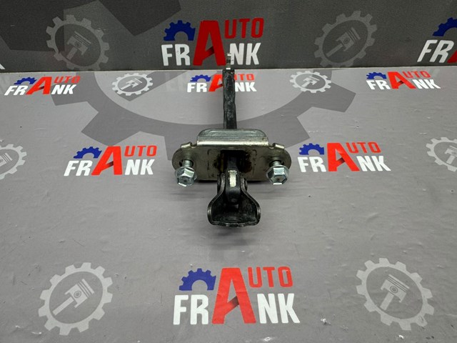 686100D041 TOYOTA Ограничитель открывания двери передний левый купить в Полтава