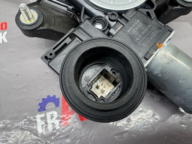 698200D590 Стеклоподъемник передней левой двери купить Львов