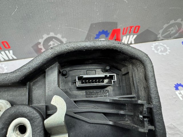 7167069 BMW Замок двери задней левой купить в Кривой Рог