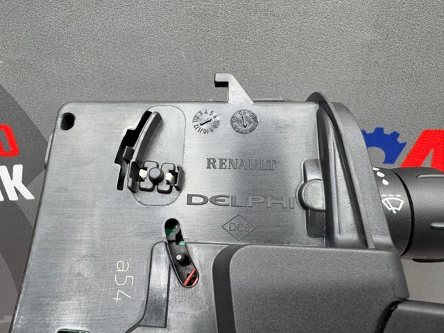 7701068115 RENAULT Правый подрулевой переключатель купить в Ровно