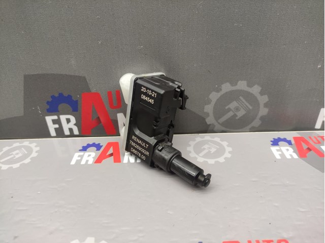 Замок открывания лючка бензобака 788269092R RENAULT