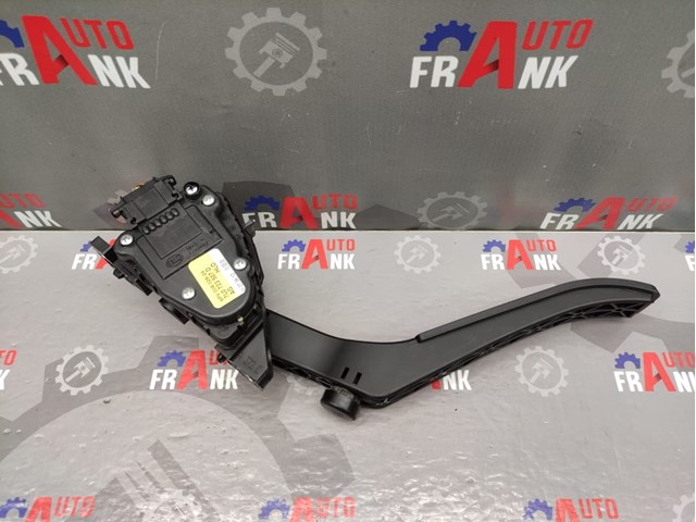 Педали газа Порше Кайен