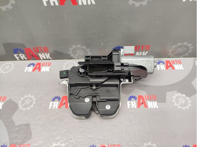 PORSCHE 7P0827505K Замок багажника в наличии Ужгород