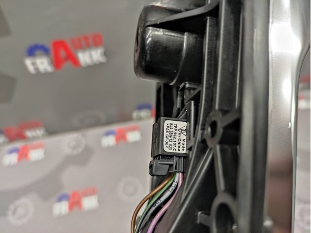 7P5837020C Ручка двери передней внутренняя правая купить Харьков