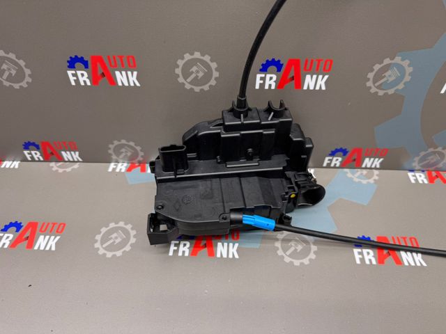 805030003R RENAULT Замок водительской двери купить в Киев