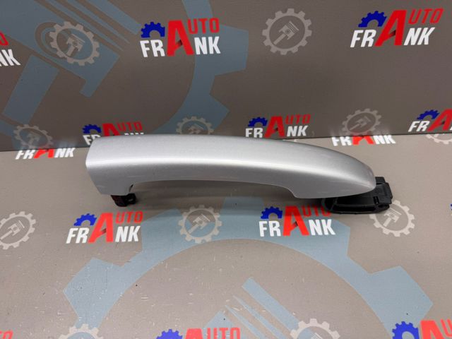 Ручка двери передней наружная 806068654R RENAULT