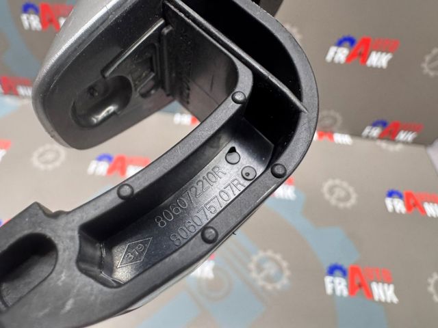 806068654R RENAULT Ручка двери передней наружная купить в Киев