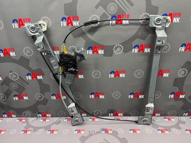 Механизм стеклоподъемника двери передней, правой 807209565R RENAULT