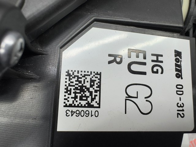 811100DP50 TOYOTA Правая фара купить в Киев