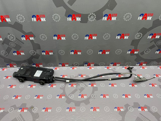 БУ электромеханического стояночного тормоза 8200522625 RENAULT