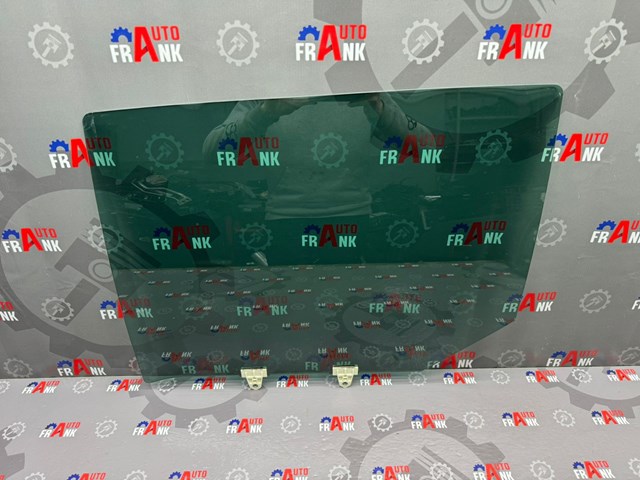 Стекло двери задка 823010029R RENAULT