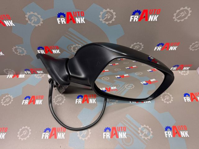 Зеркало наружное правое 8790102200 TOYOTA