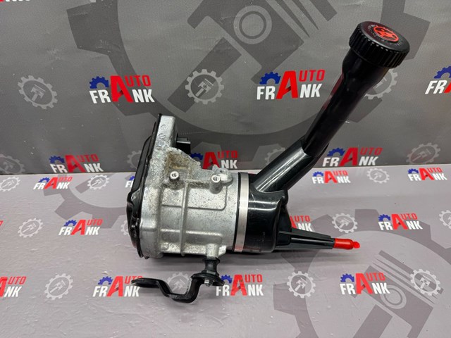 Насос рулевого механизма 9670700380 PEUGEOT