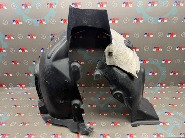 Правый подкрылок переднего крыла 9808363380 PEUGEOT