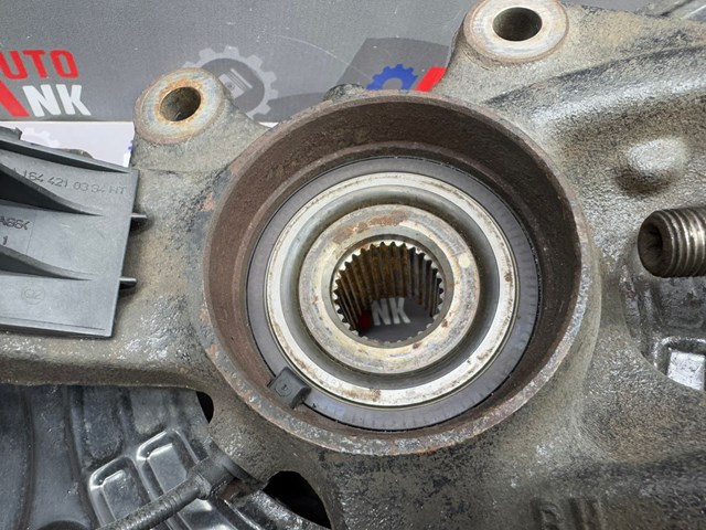 MERCEDES 1643301420 Цапфа (поворотный кулак) передний правый в наличии Запорожье