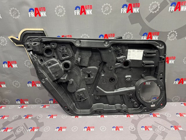 Подъемник механический ветрового стекла A1767200179 MERCEDES