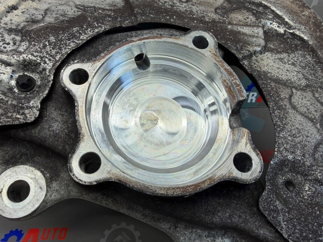MERCEDES A2053322200 Цапфа передняя правая в наличии Запорожье