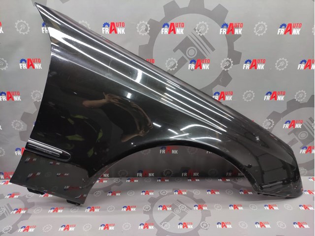 Правое крыло A2118800818 MERCEDES