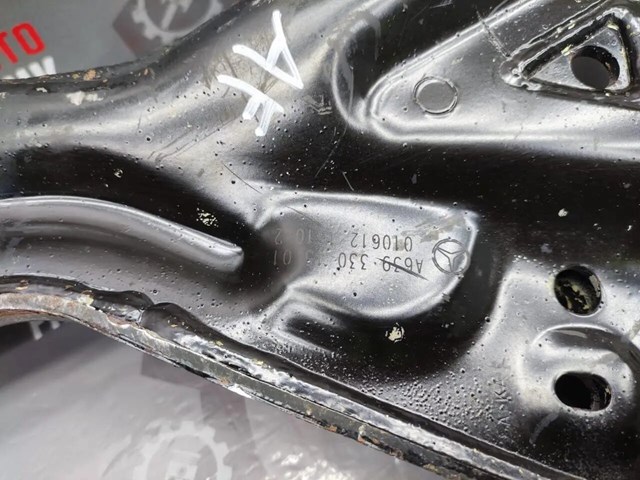 A6393301501 MERCEDES Рычаг передней подвески нижний правый купить в Ужгород