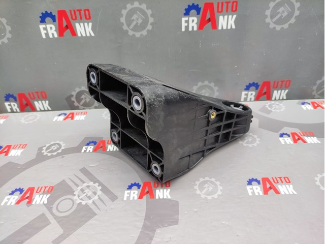 MERCEDES A6542230100 Кронштейн подушки (опоры) двигателя правой в наличии Полтава