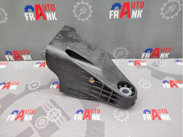 Кронштейн подушки (опоры) двигателя, правой A6542230100 MERCEDES