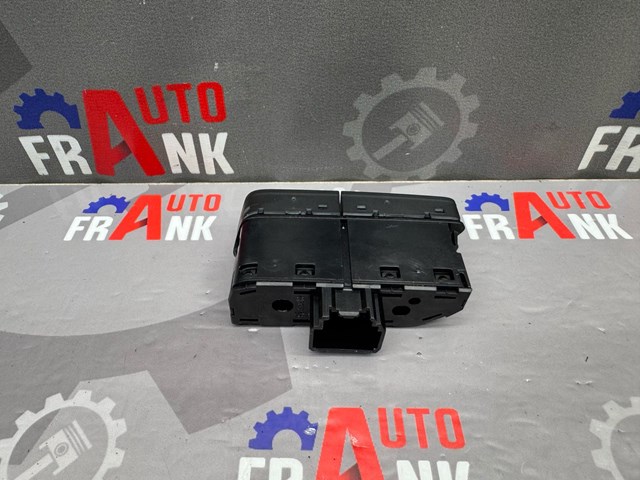 AM5T18K574AC Кнопка включения обогрева заднего стекла купить Кривой Рог