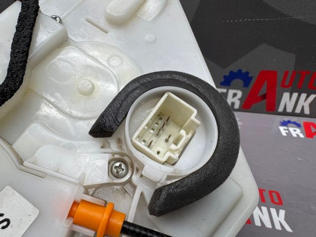 MAZDA KD5359310 Замок водительской двери в наличии Одесса