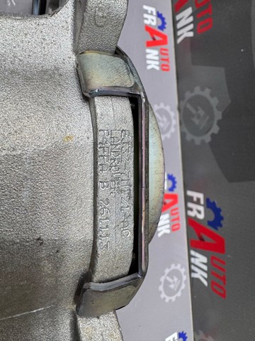 LAND ROVER LR047371 Подушка трансмиссии (опора коробки передач) левая в наличии Винница