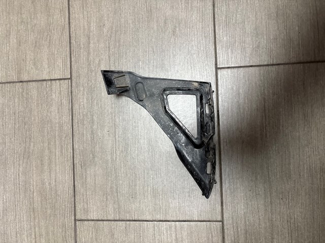 51117357202 BMW Кронштейн бампера переднего правый купить в Днепр