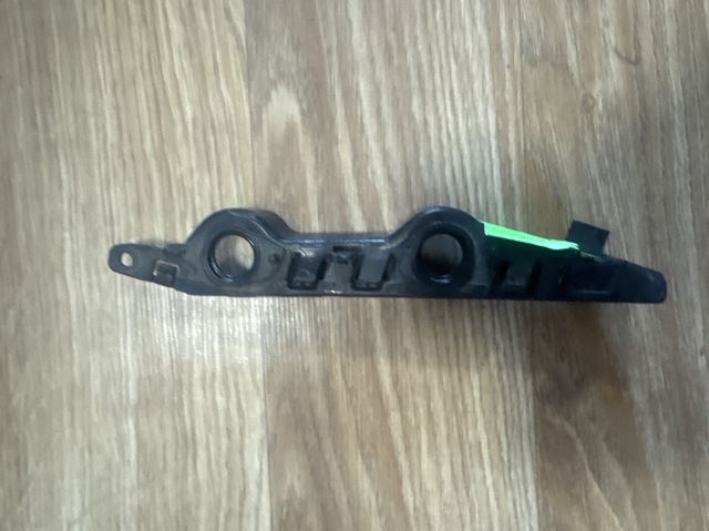 Правое крепление переднего бампера 4K8807284B VAG