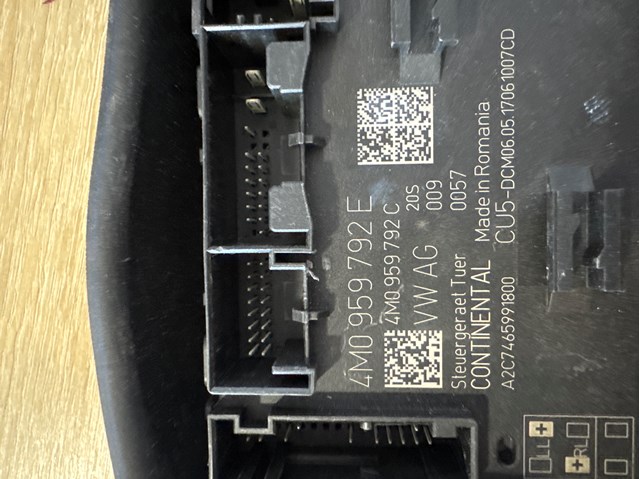 Блок комфорта передней двери 4M0959792E VAG