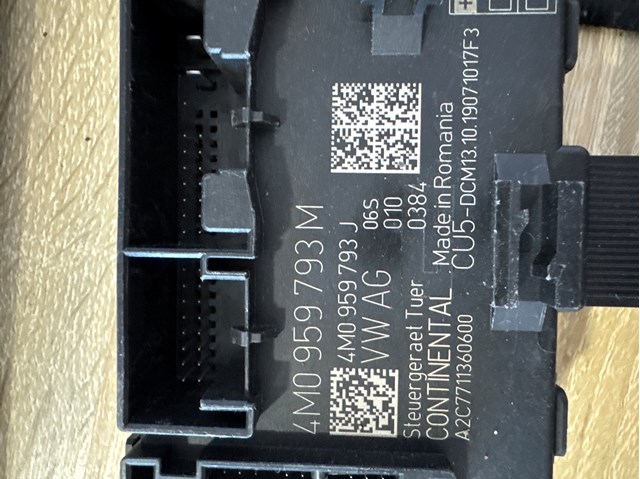 Блок комфорта передней двери 4M0959793M VAG