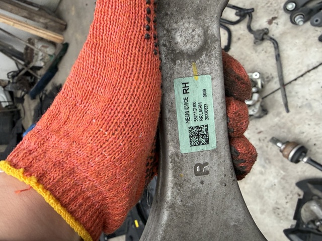 Балансир задний нижний, правый 55211GI100 HYUNDAI