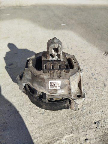 Правая опора ДВС 6860488 BMW