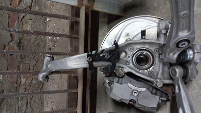 Цапфа передняя правая 80A407560 VAG