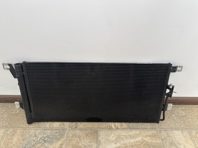 Конденсатор кондиционера 80A816411 VAG